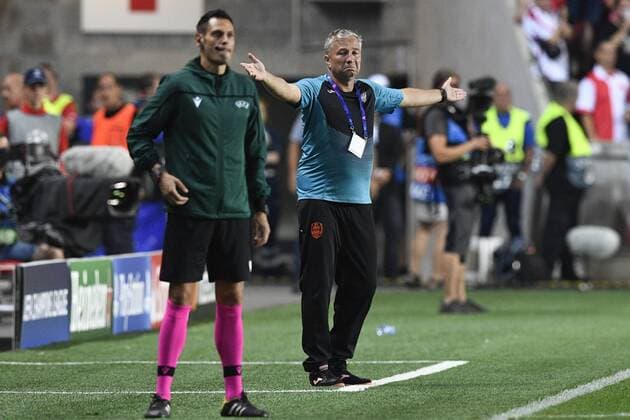 Coach of CFR Cluj DAN PETRESCU in action during the Football Champions League 4th qualifying round return match: Slavia Prague vs Cluj-Napoca in Sinobo Stadium, Prague, Czech Republic, August 28, 2019. Slavia Prague defeated Cluj 1-0 in football return match of Champions League 4th qualifying round and advanced to the group stage. (CTKxPhoto MichalxKamaryt) CTKPhotoP201908281089801  kmt 17 K