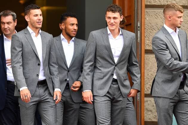 v re Michael CUISANCE Bayern Muenchen , Benjamin PAVARD Bayern Muenchen , Corentin TOLISSO Bayern Muenchen , Lucas HERNANDEZ Bayern Muenchen in a noble twist, dress suit, reception of the Bavarian Prime Minister in honour of FC Bayern Muenchen on 28 08 2019 at the State Chancellery in Munich,