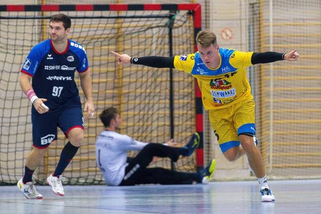Konstanz, Germany 30 August 2019 2 BL 19 20 HSG Konstanz vs SG BBM Bietigheim v li Jonathan Fischer Bietigheim , Goalkeeper Jonas Maier SG BBM Bietigheim , Paul Kaletsch Konstanz Konstanz Baden Württemberg Germany