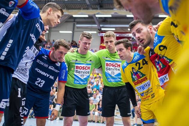 Konstanz, Germany 30 August 2019 2 BL 19 20 HSG Konstanz vs SG BBM Bietigheim v li Tim Dahlhaus SG BBM Bietigheim , Jan Asmuth SG BBM Bietigheim , Referees Darnel Jansen and Lucas Hellbusch, Tim Jud Konstanz , Matthias Hild Konstanz Konstanz Baden Württemberg Germany
