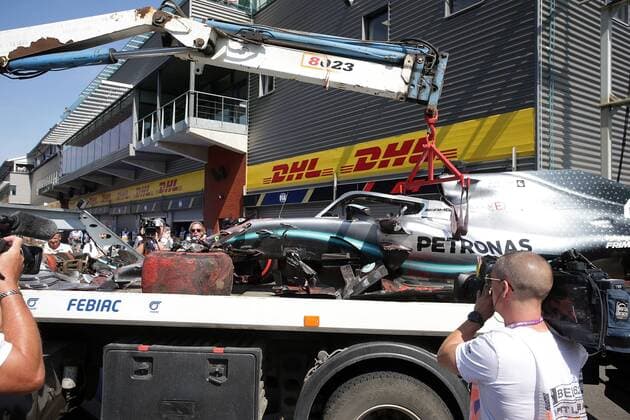 FORMULA 1 2019 JOHNNIE WALKER BELGIAN GRAND PRIX, 29 08 01 09 2019 31 08 2019, Circuit de Spa Francorchamps, Spa Franchorchamps, FORMULA 1 2019 JOHNNIE WALKER BELGIAN GRAND PRIX, 29 08 01 09 2019 , pictured The damaged car of Lewis Hamilton GB 44 , Mercedes AMG Petronas Motorsport is brought back to the paddock nordphotoxBratic nph00250
