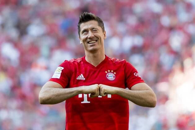 Bilder des Jahres 2019, Sport 08 August Sport Bilder des Tages GER, 1.FBL, FC Bayern Muenchen vs. 1. FSV Mainz 05 31.08.2019, Allianz Arena, Muenchen, GER, 1.FBL, FC Bayern Muenchen vs. 1. FSV Mainz 05 , DFL regulations prohibit any use of photographs as image sequences and or quasi-video, im Bild Jubel nach dem Tor zum 5-1 durch Robert Lewandowski (FCB 9) *** GER, 1 FBL, FC Bayern Muenchen vs. 1 FSV Mainz 05 31 08 2019, Allianz Arena, Muenchen, GER, 1 FBL, FC Bayern Muenchen vs. 1 FSV Mainz 05 , DFL regulations prohibit any use of photographs as image sequences and or quasi video, in the picture Jubel nach dem Tor zum 5 1 by Robert Lewandowski FCB 9 nordphotox xStraubmeier nph00004