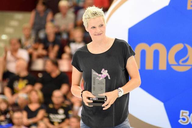 Clara Woltering receives first HBF Award DHB, Handbal, Women, HBF , Super Cup , Ludwigsburg, 31 08 2019, Photo TBaur Eibner SG BBM Bietigheim vs. Thueringer HC Ludwigsburg Copyright: xEIBNER TobiasxBaurx EP_TBR