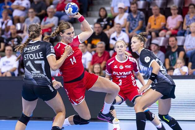 Ludwigsburg, Germany 31 August 2019 HBF Supercup 2019 SG BBM Bietigheim vs Thueringer HC v li Alicia Stolle Thueringer HC , Karolina Kudlacz Gloc Bietigheim Ludwigsburg MHP Arena Baden Württemberg Germany