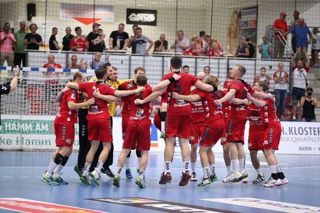 Victory celebration at ASV Hamm Westfalen GER, Handball, 2 Bundesliga, ASV Hamm Westfalen vs. HC Elbflorenz Dresden, 31 08 2019 Hamm Copyright: xEIBNER JanxStrohdiekx EP_JSK