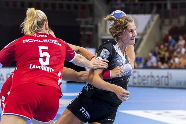 Ludwigsburg, Germany 31 August 2019 HBF Supercup 2019 SG BBM Bietigheim vs Thueringer HC v li Antje Lauenroth Bietigheim , Karolina Kudlacz Gloc Bietigheim , Alicia Stolle Thueringer HC Ludwigsburg MHP Arena Baden Württemberg Germany