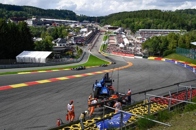 Workers take out the Red Bull s car of Dutch driver Max Verstappen at the Spa-Francorchamps Formula One Grand Prix of Belgium race, in Spa-Francorchamps, Sunday 01 September 2019. BENOITxDOPPAGNE  x05653537x