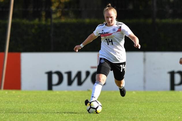 Madeleine Steck DFB U19 , Germany U19 14 in forward run with ball, 01 09 2019, Venray Netherlands , Football, friendly match U19 Netherlands U19 Germany U19 , DFB DFL REGULATIONS PROHIBIT ANY USE OF PHOTOGRAPHS AS IMAGE SEQUENCES AND OR QUASI VIDEO xmkx