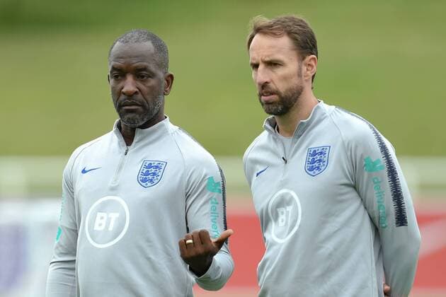 England Training England Coach Chris Powell with Manager Gareth Southgate during the England training session at St Georges Park, Burton upon Trent Content Not Available For UK Newspapers Copyright: xMartynxHaworthx FIL-13611-0145