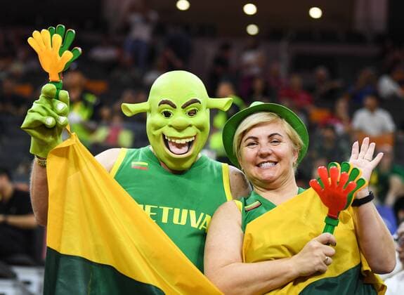 (190903) -- DONGGUAN, Sept. 3, 2019 -- Fans of Lithuania cheer up during the group H match between Lithuania and Canada at the 2019 FIBA World Cup in Dongguan, south China s Guangdong Province, Sept. 3, 2019. ) (SP)CHINA-DONGGUAN-BASKETBALL WM FIBA WORLD CUP-GROUP H-LITHUANIA VS CANADA (CN) DengxHua 