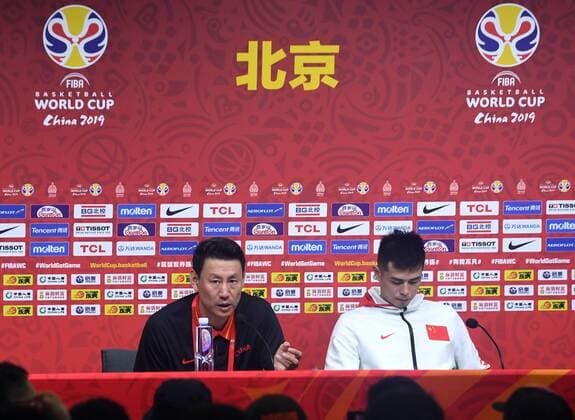 (190904) -- FOSHAN, Sept. 4, 2019 -- Li Nan (L), head coach and player Fang Shuo of China attend a press conference, PK, Pressekonferenz after the group A match between China and Venezuela at the 2019 FIBA World Cup in Beijing, capital of China, Sept. 4, 2019. ) (SP)CHINA-BEIJING-BASKETBALL WM FIBA WORLD CUP-GROUP A-CHINA VS VENEZUELA-PRESS CONFERENCE (CN) ZhangxChenlin 