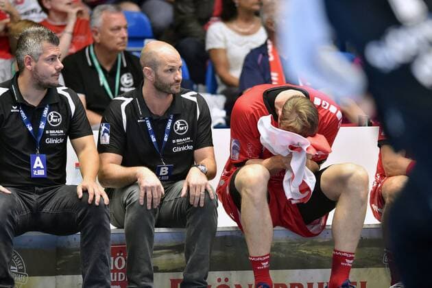 Arjan Haenen Co Trainer MT Melsungen , Heiko Grimm Trainer MT Melsungen and Finn Lemke MT Melsungen L R disappointed, frustrated, emotion , GER, MT Melsungen TBV Lemgo, Handball, 1 Bundesliga Men, 04 09 2019, GER, MT Melsungen TBV Lemgo, Handball, 1 Liga Men, 04 09 2019 Kassel Copyright: xEIBNER RolandxSippelx EP_RSL