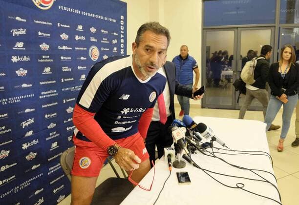 Coach Gustavo Matosas takes part in a press conference, PK, Pressekonferenz in San Jose, Costa Rica, 04 September 2019. The Uruguayan announced Wednesday his resignation as coach of the Costa Rican National Soccer Team and said he felt bored and like on vacation by having little time to work with the players. Matosas, who according to Mexican media will be the coach of Atletico San Luis, will lead the friendly next Friday against Uruguay and then he will apply the contract termination clause on September 10. Matosas resigns as coach of Costa Rica because he felt on vacation !ACHTUNG: NUR REDAKTIONELLE NUTZUNG!  Copyright: xJeffreyxArguedasx AME3414 20190905-637032551508424412
