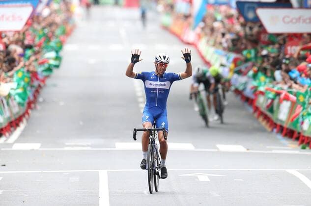Bilder des Jahres 2019, Sport 09 September Sport Themen der Woche KW36 Sport Bilder des Tages Belgian rider Philippe Gilbert of the Deceuninck-Qiuck Step team celebrates while crossing the finish line to win the 12th stage of the Vuelta a Espana cycling race over 171.4km from Circuito de Navarra to Bilbao, northern Spain, 05 September 2019. La Vuelta - 12th stage !ACHTUNG: NUR REDAKTIONELLE NUTZUNG!  Copyright: xJAVIERxLIZONx GRAF6998 20190905-637033017346405873