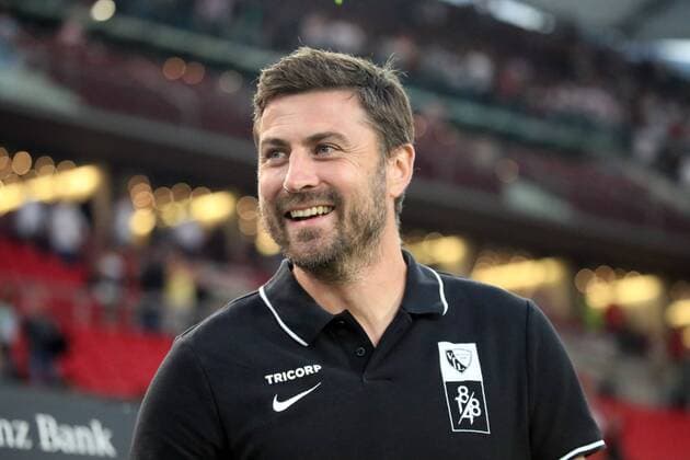 VfB Stuttgart VfL Bochum Germany, Stuttgart, 02 09 2019, Football, 2 Bundesliga, Season 2019 2020, 5 Matchday, VfB Stuttgart VfL Bochum Heiko Butscher Trainer VfL Bochum , DFL DFB REGULATIONS PROHIBIT ANY USE OF PHOTOGRAPHS AS IMAGE SEQUENCES AND OR QUASI VIDEO