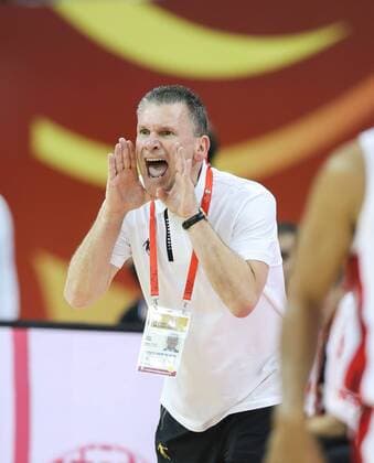 (190907) -- SHANGHAI, Sept. 7, 2019 -- Joseph Anthony Stiebing, head coach of Jordan gives instructions during the group P match between Canada and Jordan at the 2019 FIBA World Cup in Shanghai, east China, on Sept. 7, 2019. ) (SP)CHINA-SHANGHAI -BASKETBALL-FIBA WORLD CUP-GROUP P-CANADA VS JORDAN(CN) DingxTing 