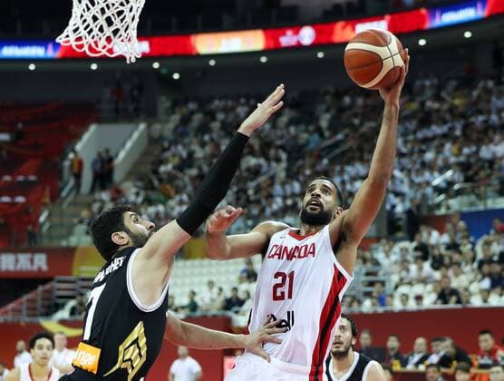 (190907) -- SHANGHAI, Sept. 7, 2019 -- Thomas Scrubb (R) of Canada goes to the basket during the group P match between Canada and Jordan at the 2019 FIBA World Cup in Shanghai, east China, on Sept. 7, 2019. ) (SP)CHINA-SHANGHAI -BASKETBALL-FIBA WORLD CUP-GROUP P-CANADA VS JORDAN(CN) DingxTing 