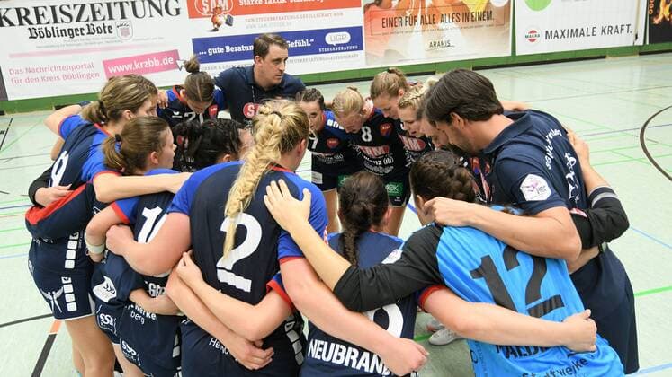 the circle of Kuties after the game SG H2Ku Herrenberg, Handball, league game, 07 09 2019, photo TBaur Eibner SG H2Ku Herrenberg Kuties vs Waiblingen Tigers Herrenberg Copyright: xEIBNER TobiasxBaurx EP_TBR