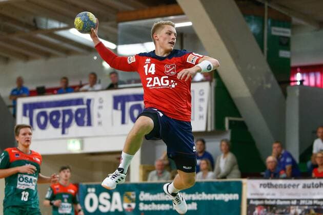08 09 2019, xtgx, Handball 3 League, SC Magdeburg II TUS VinnhorstI emspor, v l Jakob Bormann Vinnhorst scores goal, goal scorer, scores goal, scores goal Magdeburg