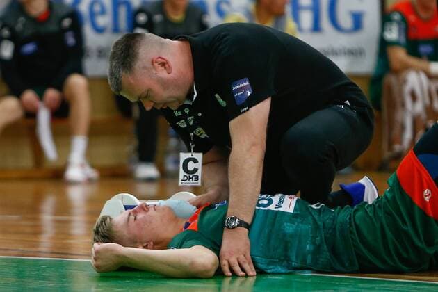 08 09 2019, xtgx, Handball 3 League, SC Magdeburg II TUS VinnhorstI emspor, v l Luka Baumgart Magdeburg injured Magdeburg
