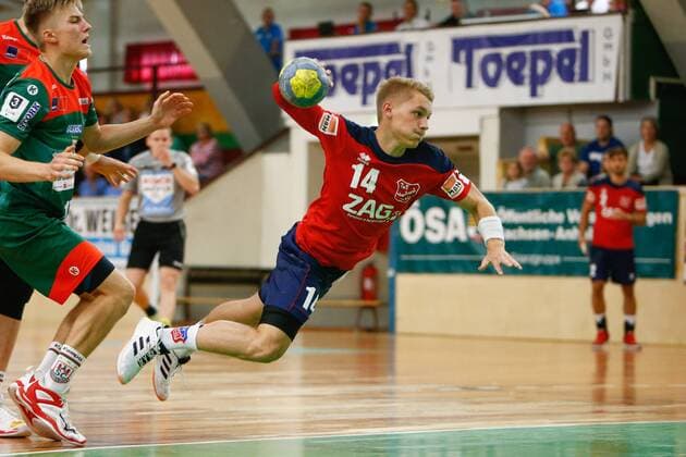 08 09 2019, xtgx, Handball 3 League, SC Magdeburg II TUS VinnhorstI emspor, v l Jakob Bormann Vinnhorst scores goal, goal scorer, scores goal, scores goal Magdeburg