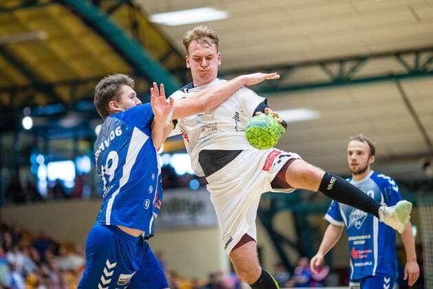 Michael Knitrup 18 HG Hamburg Barmbek , Daniel Schmidt 19 Dessau Rosslauer HV 06 , Vincent Sohmann 10 Dessau Rosslauer HV 06 during the match in the 3 League Handball Mens Season 2019 2020 between Dessau Rosslauer HV 06 and TV 05 07 Hüttenberg in the Anhalt Arena on 8 September 2019 in Dessau Rosslau, Saxony Anhalt, Germany
