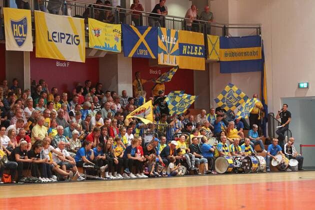 Handball, 2 HBF, HC Leipzig vs. TVB Wuppertal, 08 09 2019 Handball, 2 Bundesliga Women, HBF, Season 2019 2020 HC Leipzig vs. TVB Wuppertal on 08 09 2019 in the Sporthalle Bruederstrasse Leipzig In the picture Fans, Fanblock, Spectators, HCL, Leipzig, Fahnen Copyright: xBEAUTIFULxSPORTS JanxKaeferx