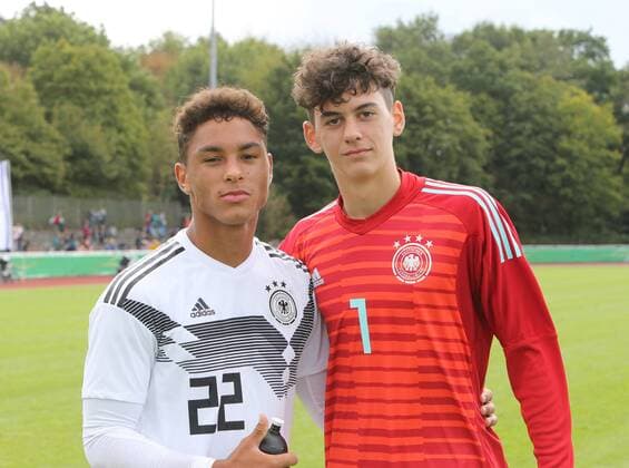 International match, DFB Youth U 17 U 17 Israel, 09 09 2019 in Hilden, Armindo Sieb left and Louis Lord both Germany U 17 after the game