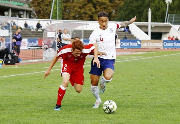 09 09 2019 Basel Football Men Season 2019 2020 International match U 20 Switzerland England In picture Serge Mueller SUI against Marcus Tavernier GBR duel action single picture
