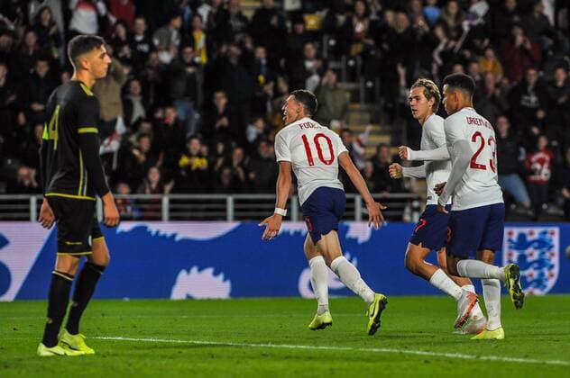 England Under 21 s midfielder Phil Foden (10) celebrates second goal during the UEFA EURO, EM, Europameisterschaft,Fussball U21, U 21 Qualifying match between England U21 & Kosovo U21 at KCOM Craven Park, Hull, England on 9 September 2019. Copyright: xStephenxBuckleyx PMI-3035-0007