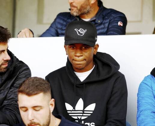 09 09 2019 Basel Football Men Season 2019 2020 International match U 20 Switzerland England In the picture FC Basel Newcomer Eric dos Santos Rodrigues called Ramires as spectator on the tribuene Action single picture