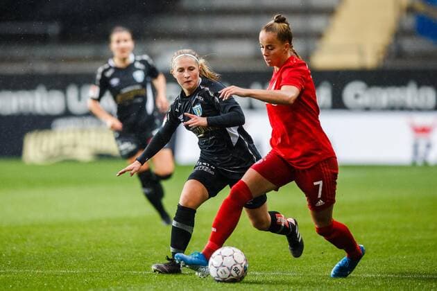 190911 Hanna Andersson of Gothenburg and Giulia Gwinn of Bayern Munich during the Champions League match between Kopparbergs Gothenburg and Bayern Munich on September 11, 2019 in Gothenburg Photo Michael Erichsen BILDBYRAN Cop 89 Kopparbergs Gothenburg Gothenburg Bavaria Munich Bavaria Munich bbeng champions league womens dam football soccer soccer,  Copyright: MICHAELxERICHSEN BB190911BB135