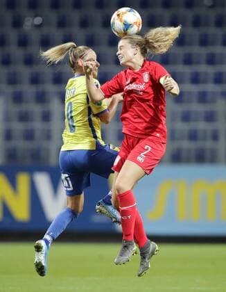 SOCCER - UEFA WCL, St.Poelten vs Twente SANKT POELTEN,AUSTRIA,11.SEP.19 - WOMEN SOCCER - UEFA Women s Champions League, round of 32, SKN Sankt Poelten vs FC Twente Enschede. Image shows Isabelle Meyer (St.Poelten) and Johanna Morscher (St.Poelten). GEPAxpictures xWalterxLuger