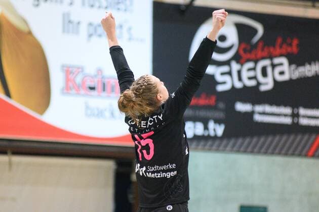 Madita Kohorst TusSies Metzingen 15 in goal TusSies Metzingen, handball, HBF, league game, 11 09 2019, photo TBaur Eibner TusSies Metzingen vs HSG Blomberg Lippe Metzingen Copyright: xEIBNER TobiasxBaurx EP_TBR
