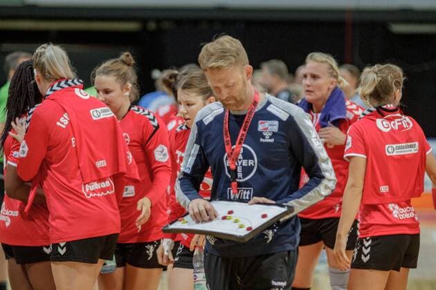 1 Womens Handball Bundesliga, TSV Bayer 04 Leverkusen Neckarsulmer SU, Leverkusen, 11 9 2019 Robert Nijdam Trainer TSV Bayer 04 Leverkusen, TSV Bayer 04 Leverkusen Neckarsulmer SU on 11 9 2019 in the Ostermann Arena, Leverkusen Copyright: xBEAUTIFULxSPORTS MarcxJungex