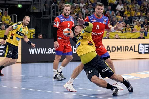 v li Jannik Kohlbacher RNL, 80 , Romas Kirveliavicius HBW, 5 , duel, game scene, duel, duel, tackle, tackling, dynamics, action, action, 12 09 2019, Mannheim, handball, Bundesliga, Rhein Neckar Löwen HBW Balingen Weilstetten xozx