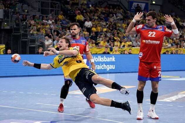 v li Jesper Nielsen RNL, 36 , Benjamin Meschke HBW, 13 , Jona Schoch HBW, 22 , at the jump throw, throw, goal throw, action, game scene, 12 09 2019, Mannheim, Handball, Bundesliga, Rhein Neckar Löwen HBW Balingen Weilstetten xozx