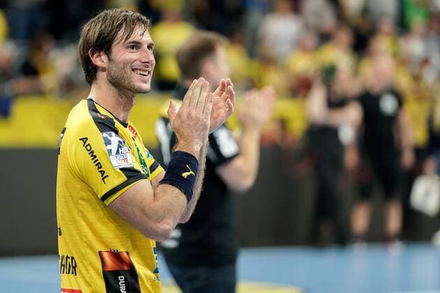 Uwe Gensheimer RNL, 3 , cheers after the final whistle, victory, winner, winner, cheers, cheers, joy, optimistic, highlight, single picture, action, action, 12 09 2019, Mannheim, handball, Bundesliga, Rhein Neckar Löwen HBW Balingen Weilstetten xozx