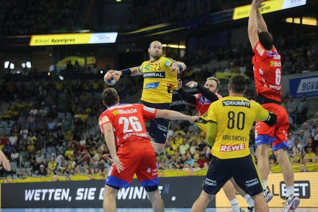 Steffen Faeth Loewen, 23 at the throw at the game Rhein Neckar Loewen vs HBW Balingen Weilstetten in the 1 Handball Bundesliga on 11 09 2019, Rhein Neckar Loewen vs HBW Balingen, Handball, 1 Handball Bundesliga, 12 09 2019, Mannheim Copyright: xEIBNER MichaelxBermelx EP_eer