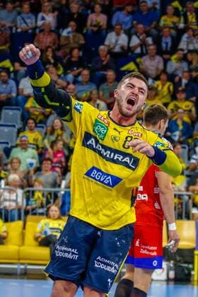 Rhein Neckar Loewen HBW Balingen Weilstetten Goal celebration from Rhein Neckar Loewe Jannik Kohlbacher No 80 at the Bundesliga match of Rhein Neckar Loewen against HBW Balingen Weilstetten on 12 09 2019 09 2019 Mannheim 12 09 19 Handball 9 Matchday , Mannheim Baden Wuerttemberg Germany SAP Arena