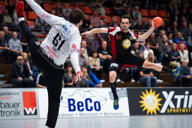 Lübbecke, Germany 13 09 2019 2 Handball Bundesliga 2019 2020 TuS N Lübbecke vs HSG Krefeld L R Norman Toth Krefeld , Peter Strosack Lübbecke Lübbecke Nordrhein Westfalen Germany Merkur Arena