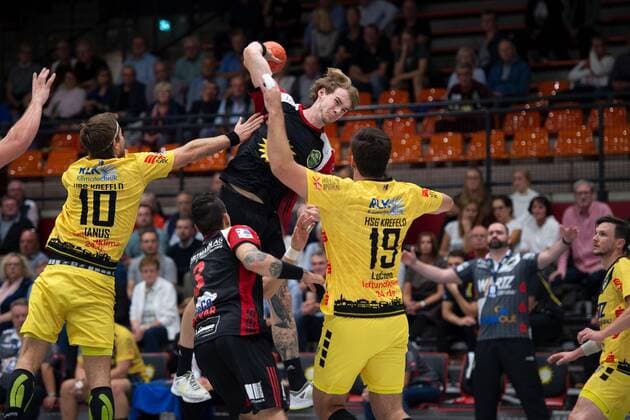 Lübbecke, Germany 13 09 2019 2 Handball Bundesliga 2019 2020 TuS N Lübbecke vs HSG Krefeld M Valentin Spohn Lübbecke Lübbecke Nordrhein Westfalen Germany Merkur Arena