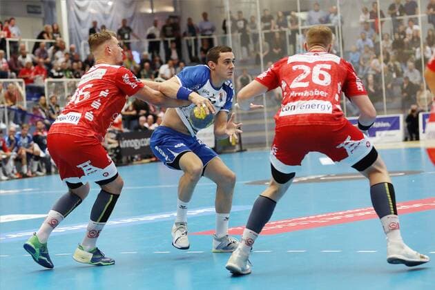 Bjoern Zintel 31 Huettenberg ,Tim Zechel 96,Jucas Firnhaber 26 GER,Handball,2 Bundesliga, Tusem Essen TV Huetenberg ,Essen, Stadion Am Hallo Essen Copyright: xEIBNER RonaldxBrendelx EP_RBL