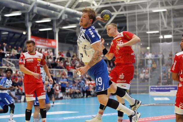 Markus Stegefelt 19 Huettenberg ,Julian Borchert 16 GER,Handball,2 Bundesliga, Tusem Essen TV Huetenberg ,Essen, Stadion Am Hallo Essen Copyright: xEIBNER RonaldxBrendelx EP_RBL