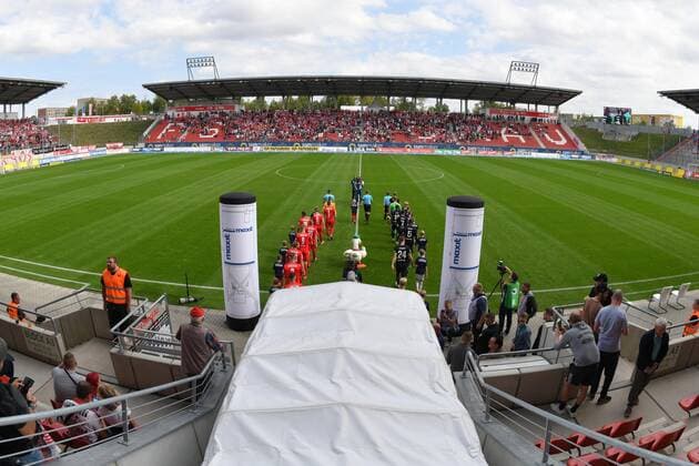 View into the stadium, FSV Zwickau vs KFC Uerdingen 05, Soccer, 3 League, 14 09 2019 DFL REGULATIONS PROHIBIT ANY USE OF PHOTOGRAPHS AS IMAGE SEQUENCES AND OR QUASI VIDEO FSV Zwickau vs KFC Uerdingen 05, Soccer, 3 League, 14 09 2019 Zwickau Copyright: xEIBNER BertxHarzerx EP_BHR