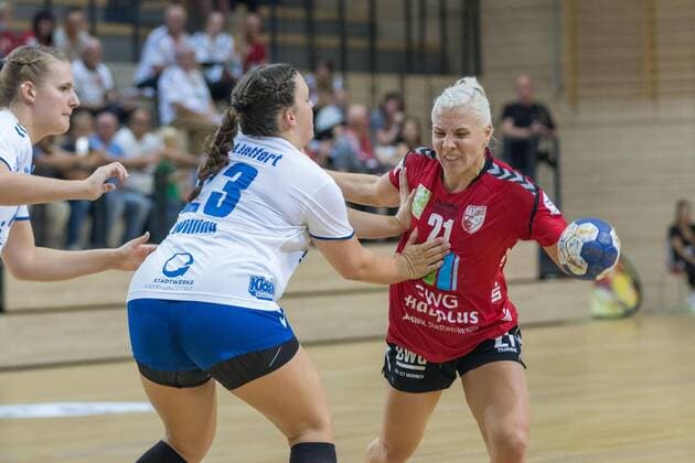 GER, Handball, Women, 2 Bundesliga, SV Union Halle Neustadt v. TuS Lintfort, 14 09 2019, Sophie Lütke Union Halle r v. Jana Willing Lintfort M Halle Erdgas Sportarena ST Germany