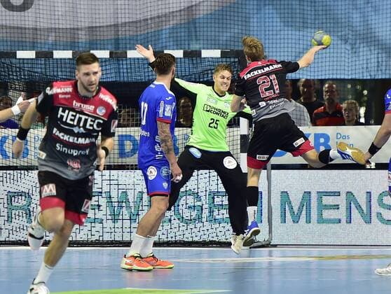 15 09 2019 Handball 1 Bundesliga DKB HBL Season 2019 2020 05 Matchday HC Erlangen Metropolitan Region Nuremberg HCE TBV Lemgo Lippe OGo Peter Johannesson 25, TBV Lemgo Christopher Bissel 21, HC Erlangen HCE