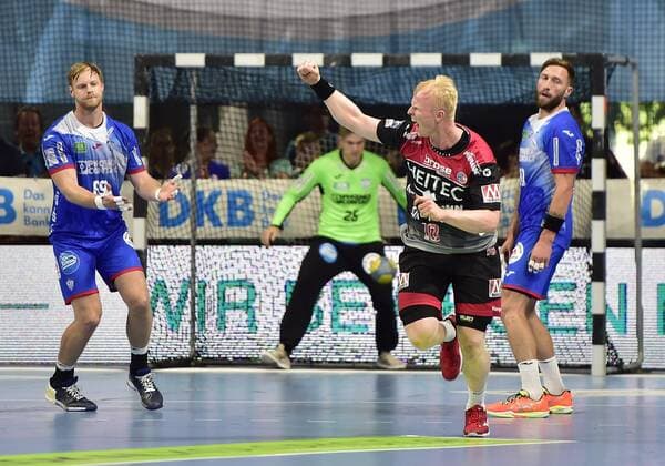 15 09 2019 Handball 1 Bundesliga DKB HBL Season 2019 2020 05 Matchday HC Erlangen Metropolregion Nürnberg HCE TBV Lemgo Lippe OGo Christian Klimek 69, TBV Lemgo Sebastian Firnhaber 18, HC Erlangen HCE Torjubel Jubel Jubel Freude