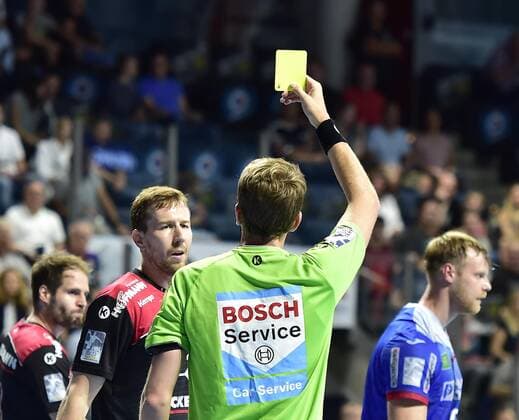 15 09 2019 Handball 1 Bundesliga DKB HBL Season 2019 2020 05 Matchday HC Erlangen Metropolregion Nürnberg HCE TBV Lemgo Lippe OGo Nikolai Link 33, HC Erlangen HCE Yellow Card Yellow Card