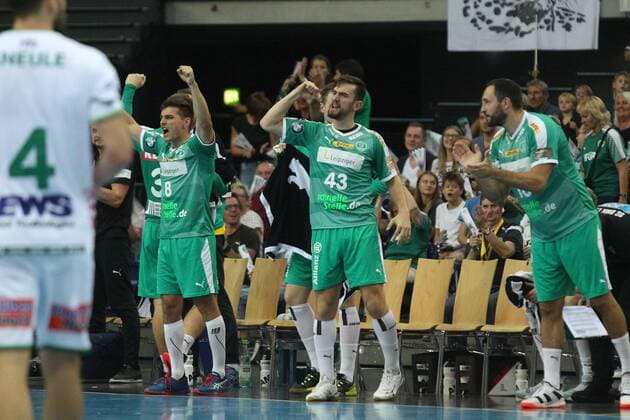 SC DHfK Leipzig vs. FA Goeppingen, Liqui Moly HBL, 15 09 19 Handball, 1 Bundesliga, season 2019 2020, 5 matchday SC DHfK Leipzig vs. FRISCH AUF Goeppingen on 15 09 19 in the Arena Leipzig Im Bild Marc ESCHE 43, SC DHfK Leipzig , Jubel auf der DHfK Bank Copyright: xBEAUTIFULxSPORTS JanxKaeferx